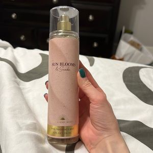 BBW Sun Blooms & Suede